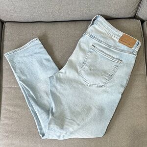 American Eagle Outfitters Athletic Skinny Light Blue Jeans 36x30